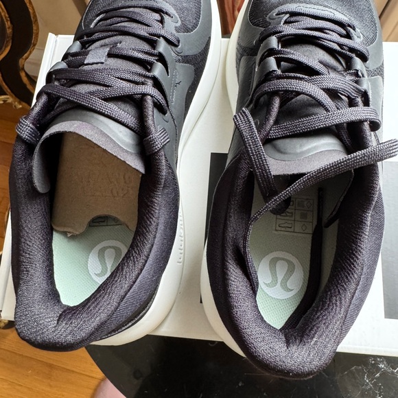 Lululemon Athletica Black Athletic Shoes Sleek Design - Picture 11 of 13